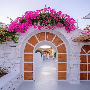 Hotel apartamentowy Apsenti Couples Only, Agios Ioannis Diakoftis